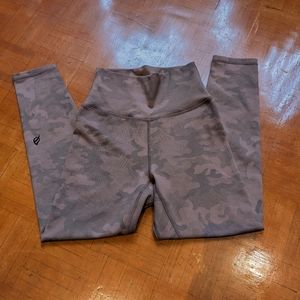 P'tula Stealth leggings